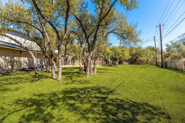 7701 Penelope Cir, Austin, TX 78759 - view of yard featuring fence