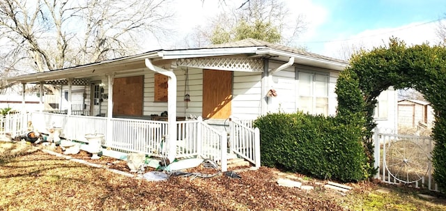 view of front facade with a porch