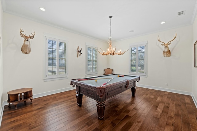 playroom featuring dark wood-style floors, baseboards, visible vents, and crown molding