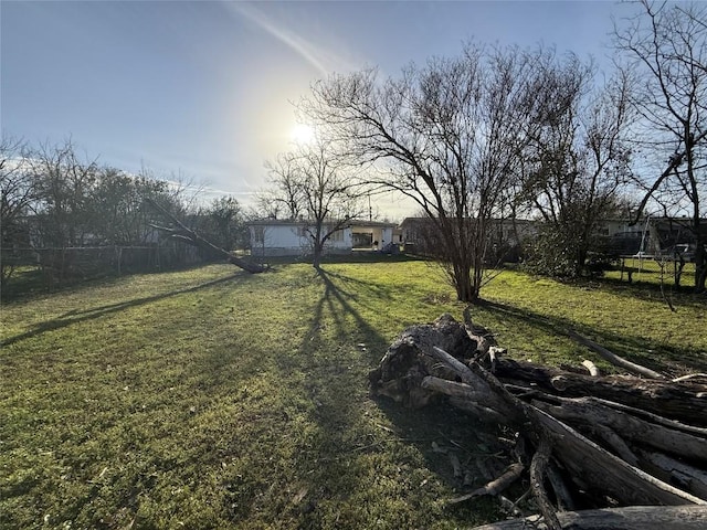 1804 Davis St, Taylor, TX 76574 - view of yard featuring a trampoline