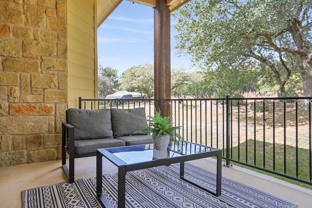 balcony featuring an outdoor hangout area