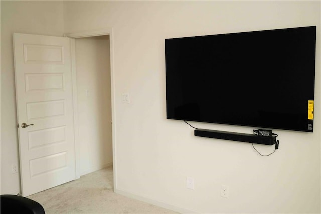 room details featuring carpet and baseboards