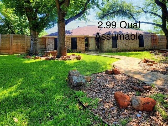 2605 Hilltop St, Round Rock, TX 78681 - view of front facade