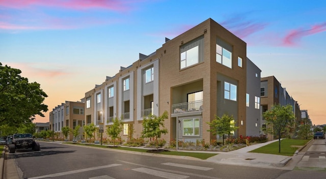 view of building exterior with a residential view