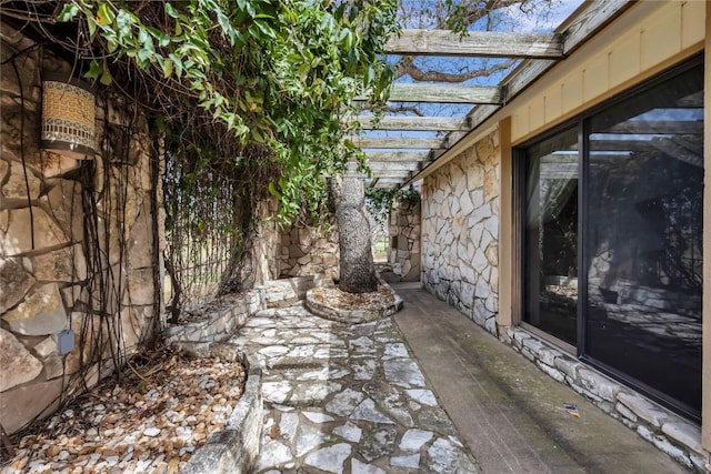 view of yard featuring a pergola and a patio