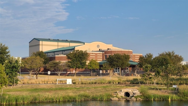 121 Pinnacle Ln, Kyle, TX 78640 - view of property featuring a water view