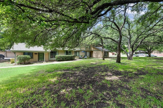 9504 Quail Village Ln, Austin, TX 78758 - view of front of property with a front lawn
