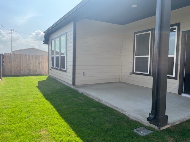 525 Teasley Dr, Taylor, TX 76574 - view of yard with a patio