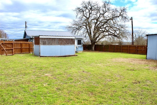 1221 Giddings St, Lexington, TX 78947 - view of yard