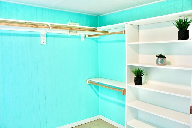 1221 Giddings St, Lexington, TX 78947 - view of walk in closet