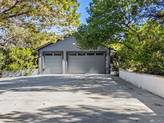 view of detached garage