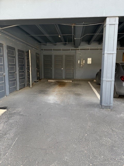 900 S Lamar Blvd Unit 205, Austin, TX 78704 - view of garage