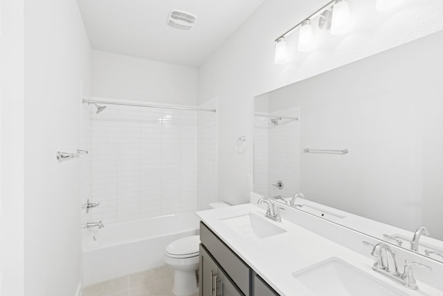 4419 College Square Dr, Round Rock, TX 78665 - full bathroom featuring visible vents, a sink, washtub / shower combination, and toilet