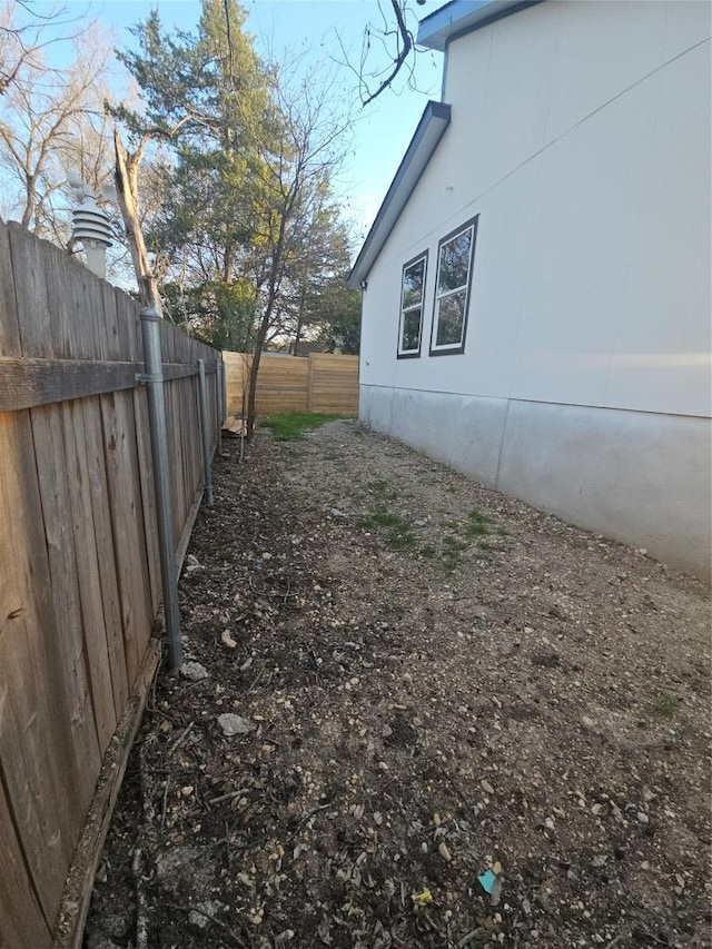 810 Mora St, Lockhart, TX 78644 - photo 25