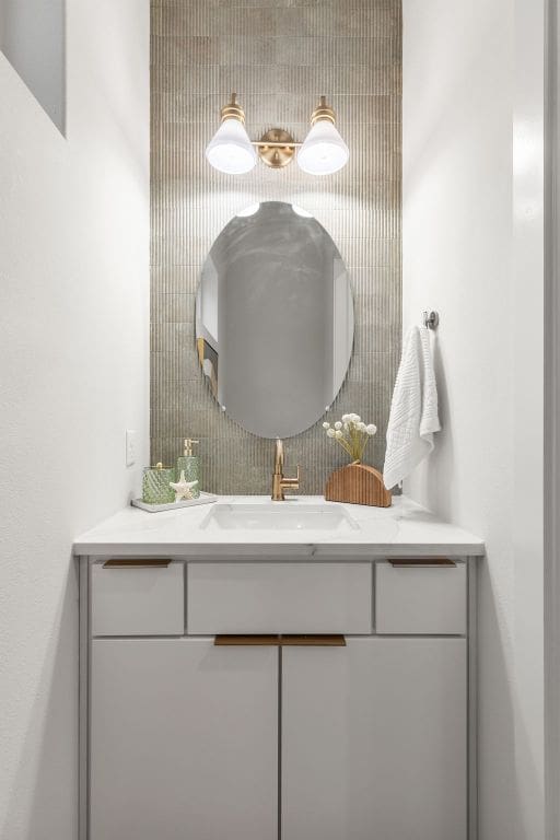 900 S 2nd St Unit 22, Austin, TX 78704 - bathroom featuring vanity