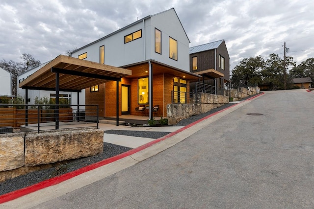 900 S 2nd St Unit 22, Austin, TX 78704 - contemporary home with covered porch