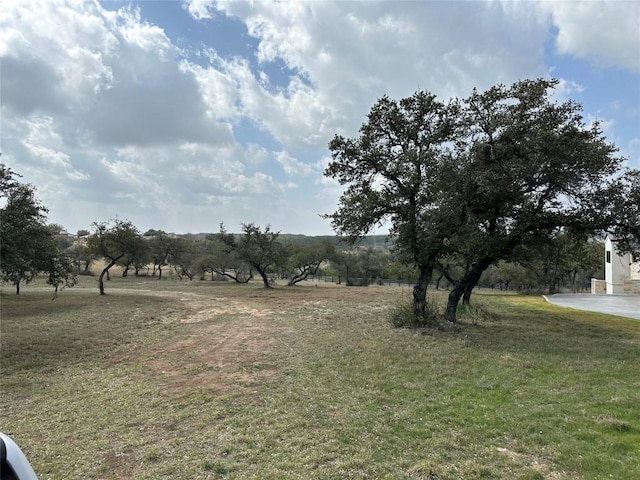 Listing photo 2 for 205 Hidden Hills Cv, Spicewood TX 78669