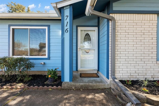 view of property entrance