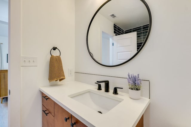 905 Turtle Creek Blvd, Austin, TX 78745 - bathroom featuring vanity