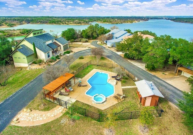 409 Kendall Rd, Spicewood, TX 78669