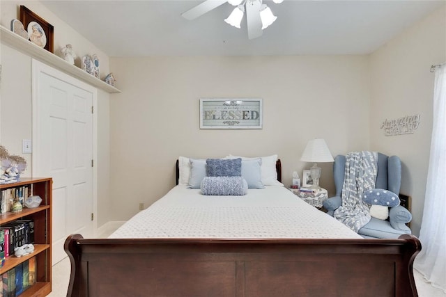 bedroom with a ceiling fan