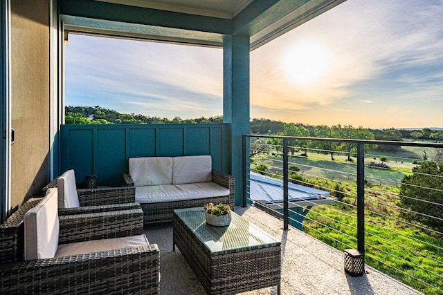 balcony featuring an outdoor hangout area