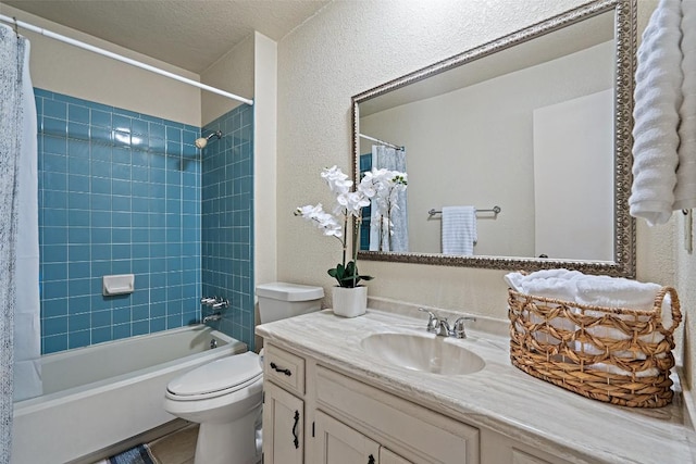 bathroom with shower / bath combo with shower curtain, toilet, a textured ceiling, vanity, and a textured wall