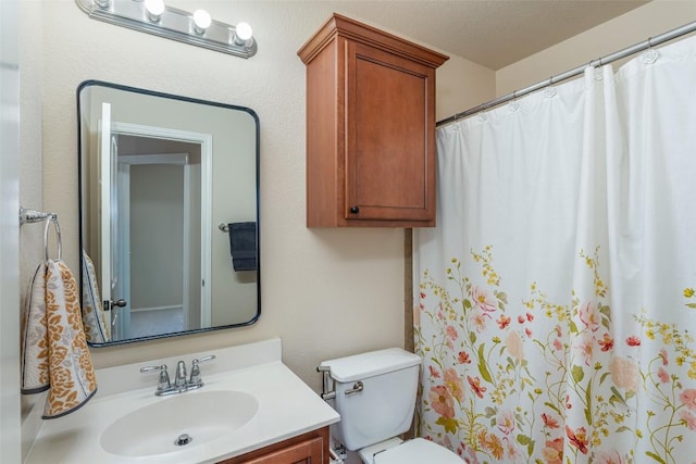 714 Alamo Plaza Dr, Cedar Park, TX 78613 - bathroom featuring vanity and curtained shower