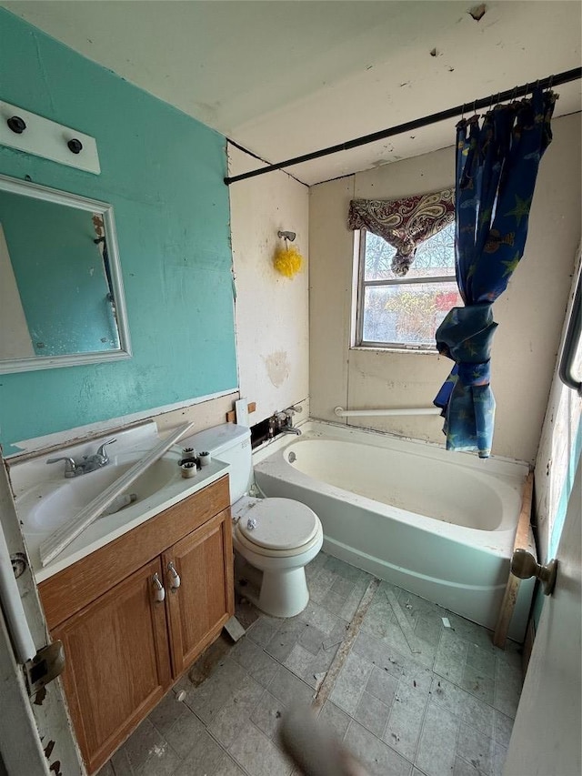 102 Masonic Dr, Elgin, TX 78621 - full bath featuring a tub and vanity