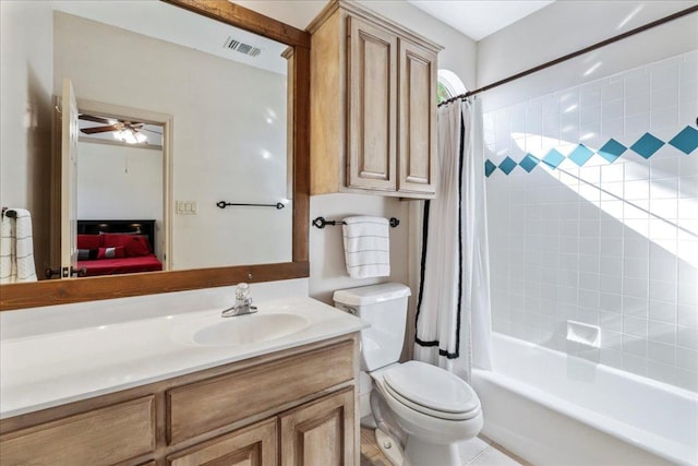 full bath featuring visible vents, toilet, ensuite bath, shower / tub combo, and vanity