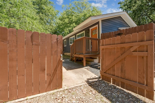 exterior space featuring fence