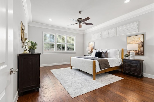 bedroom with crown molding, dark wood-style flooring, baseboards, recessed lighting, and ceiling fan