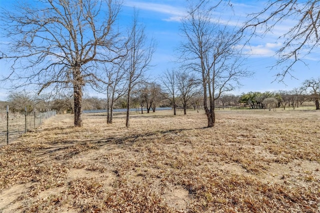 view of yard featuring a rural view