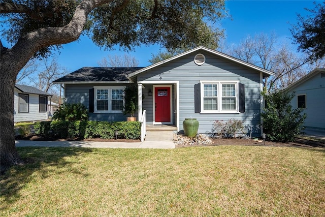 view of front of house with a front yard