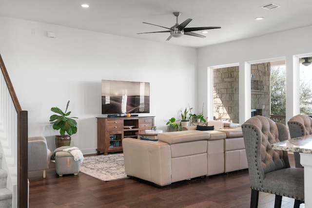 living area with dark wood-type flooring, recessed lighting, and ceiling fan