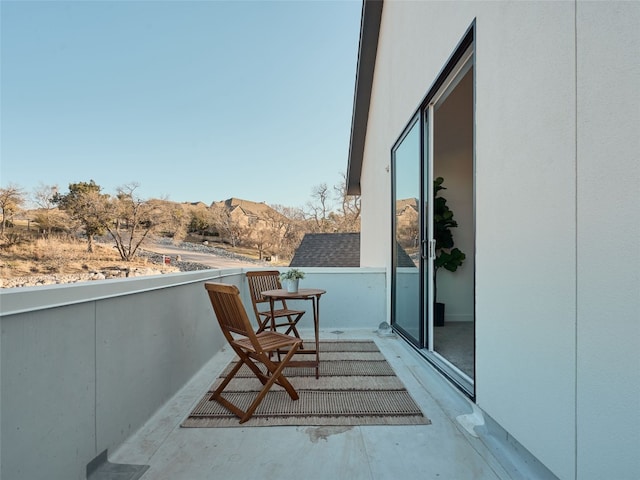 balcony featuring a mountain view