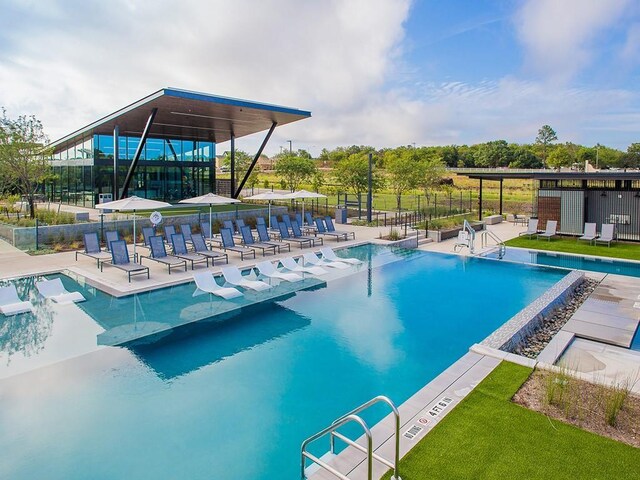 8308 Orizzonte St, Austin, TX 78744 - photo 38
