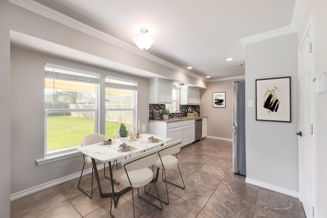 dining space with recessed lighting, visible vents, baseboards, and ornamental molding