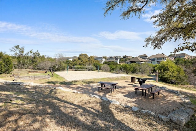 surrounding community with volleyball court