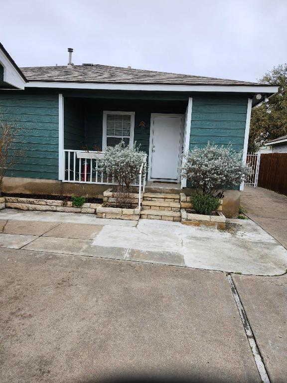 11801 Briarcreek Loop, Manor, TX 78653 - entrance to property featuring covered porch