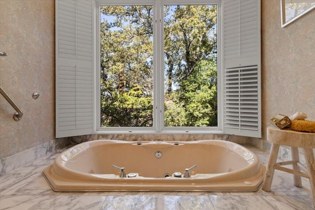 full bath featuring a jetted tub