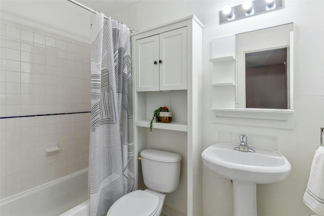 full bathroom featuring toilet and shower / bathtub combination with curtain