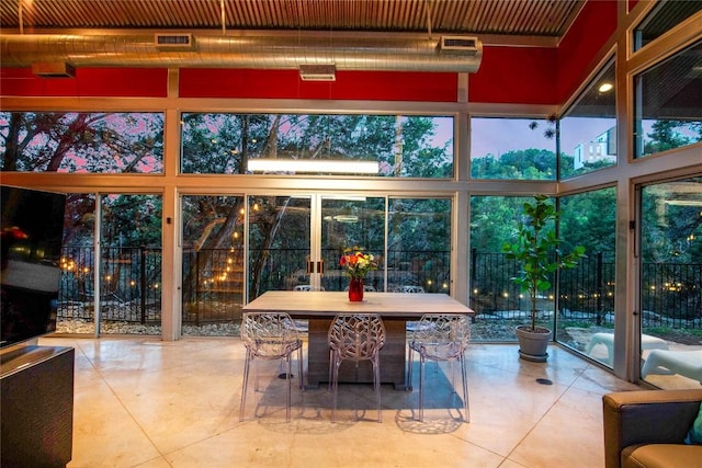 sunroom with visible vents