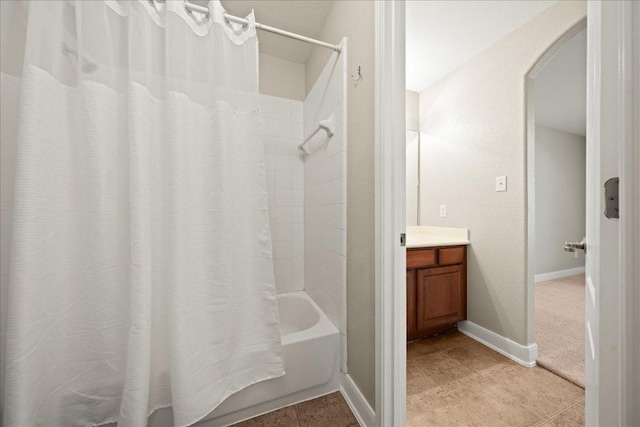157 Mcgarity, Kyle, TX 78640 - full bath with shower / tub combo with curtain, vanity, and baseboards