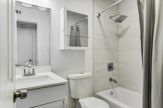 710 W 34th St Unit 205, Austin, TX 78705 - bathroom featuring shower / bath combo with shower curtain and vanity
