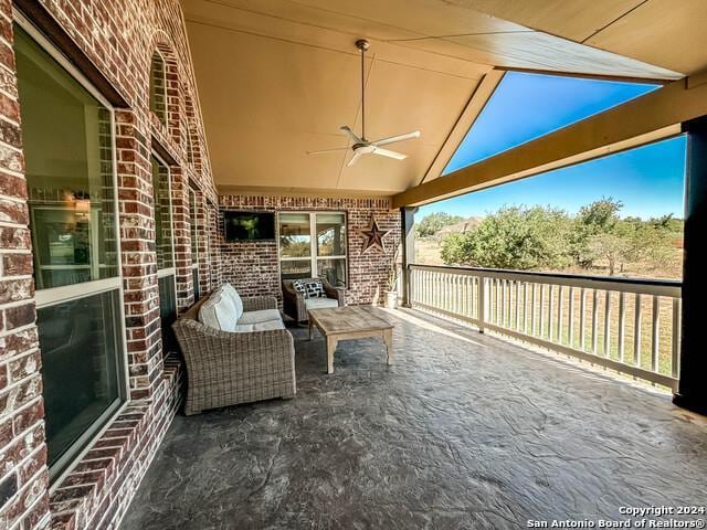 320 Mill Run, New Braunfels, TX 78132 - view of patio / terrace featuring a ceiling fan