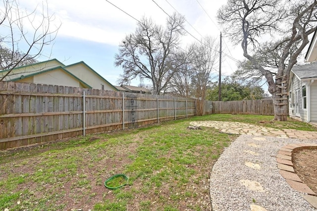 5213 Summerset Trl, Austin, TX 78749 - view of yard
