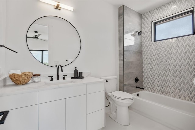 8112 Kuhn Dr, Austin, TX 78736 - bathroom with vanity, washtub / shower combination, and ceiling fan
