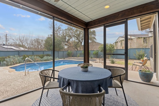 view of sunroom / solarium