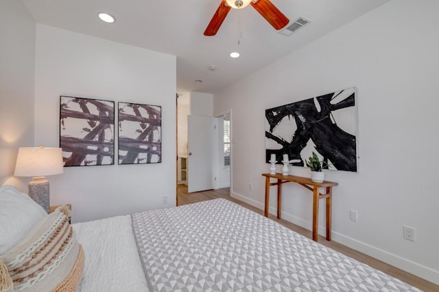 bedroom featuring ceiling fan, recessed lighting, visible vents, and baseboards